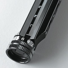 Пример лазерной маркировки на контрольно-измерительном приборе